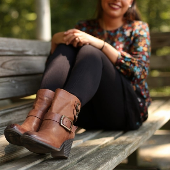 Lucky Brand Boots - Picture 5 of 8